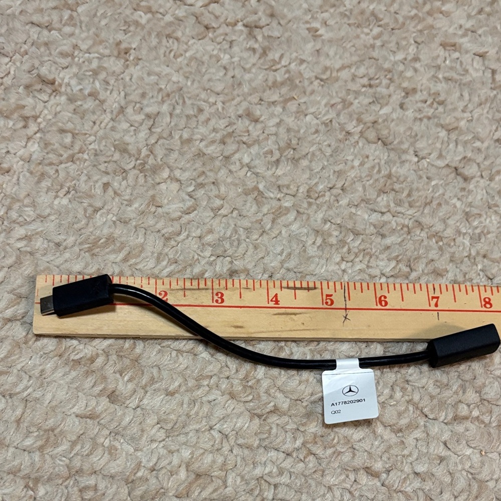 Mercedes-Benz Black USB Adapter Cable